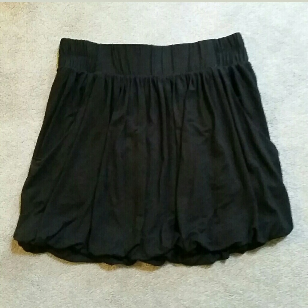 *SOLD* Forever 21 Black Skirt Size Medium Juniors